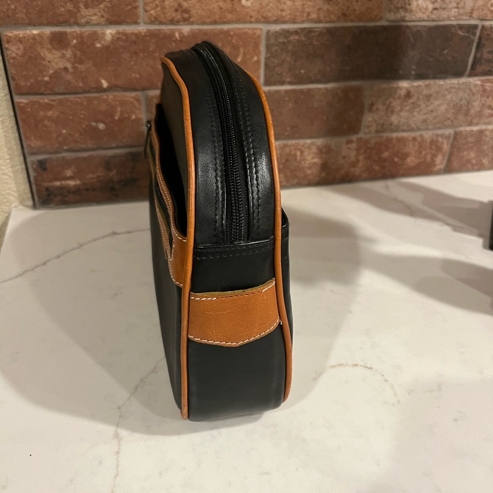Vintage Yves Saint Laurent leather travel /toiletry bag - Picture 8 of 10
